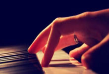 [天下足球]全场被动 拜仁艰难守平.